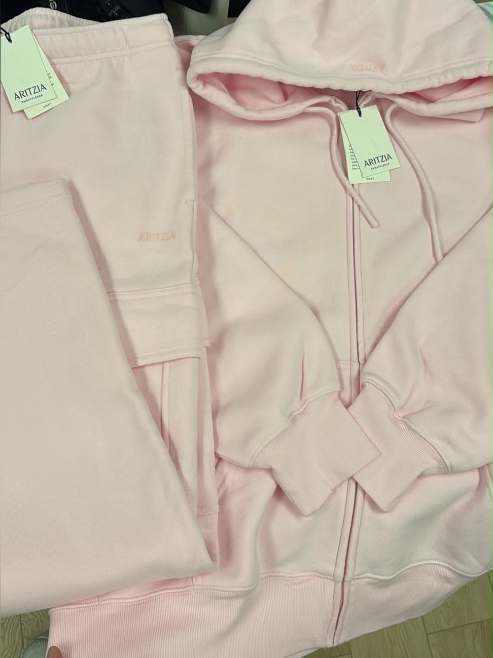 NWT aritzia sweatfleece set